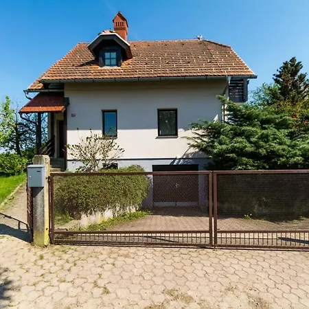 Nyaraló D&j House Ormosd község