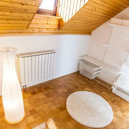 D&j House Vikendica *