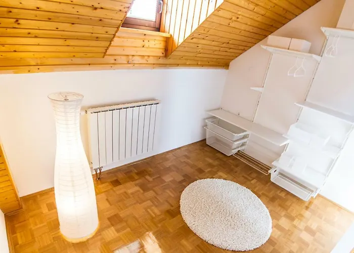 D&j House Počitniška hiša *